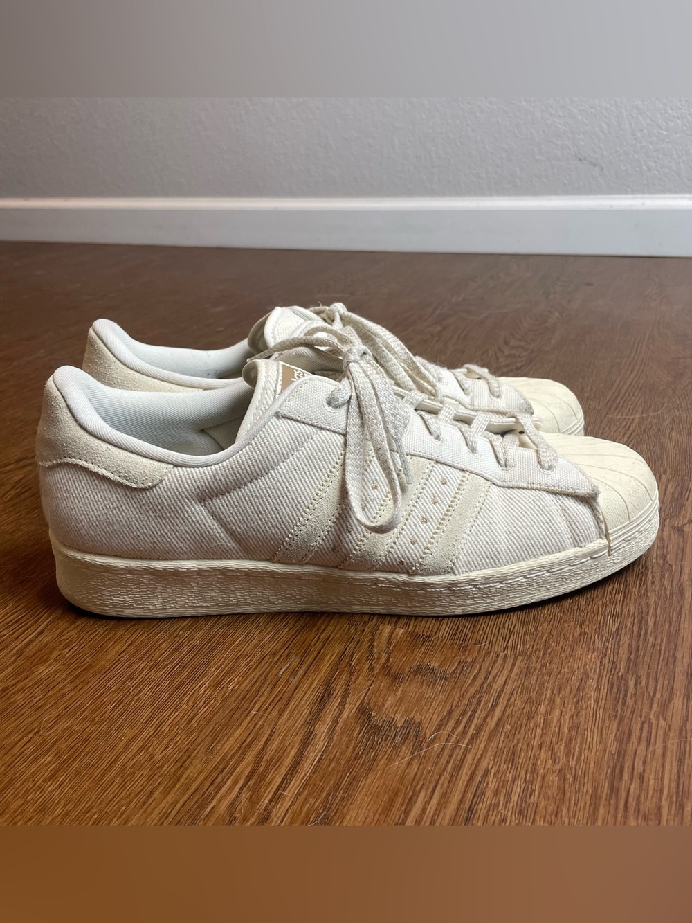 adidas Cream/Tan Low-Top Canvas Sneakers Size 11
